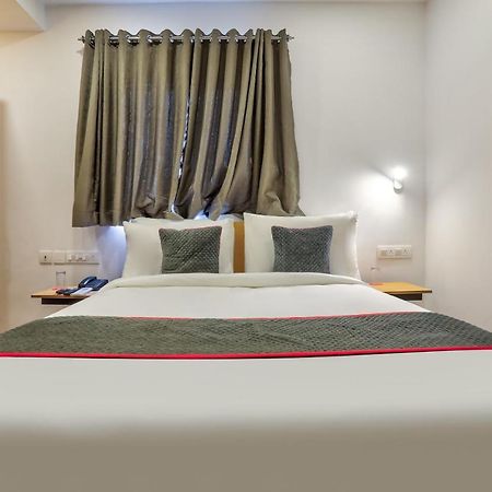 Oyo Townhouse 156 Maraimalai Nagar Hotel Csennai Kültér fotó